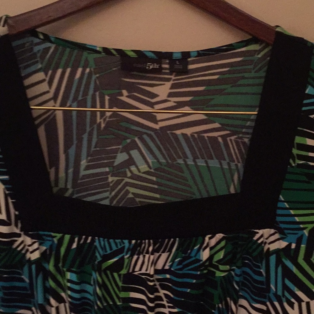 Ladies blouse - Picture 2 of 3